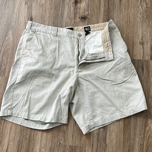 Redhead shorts size 40